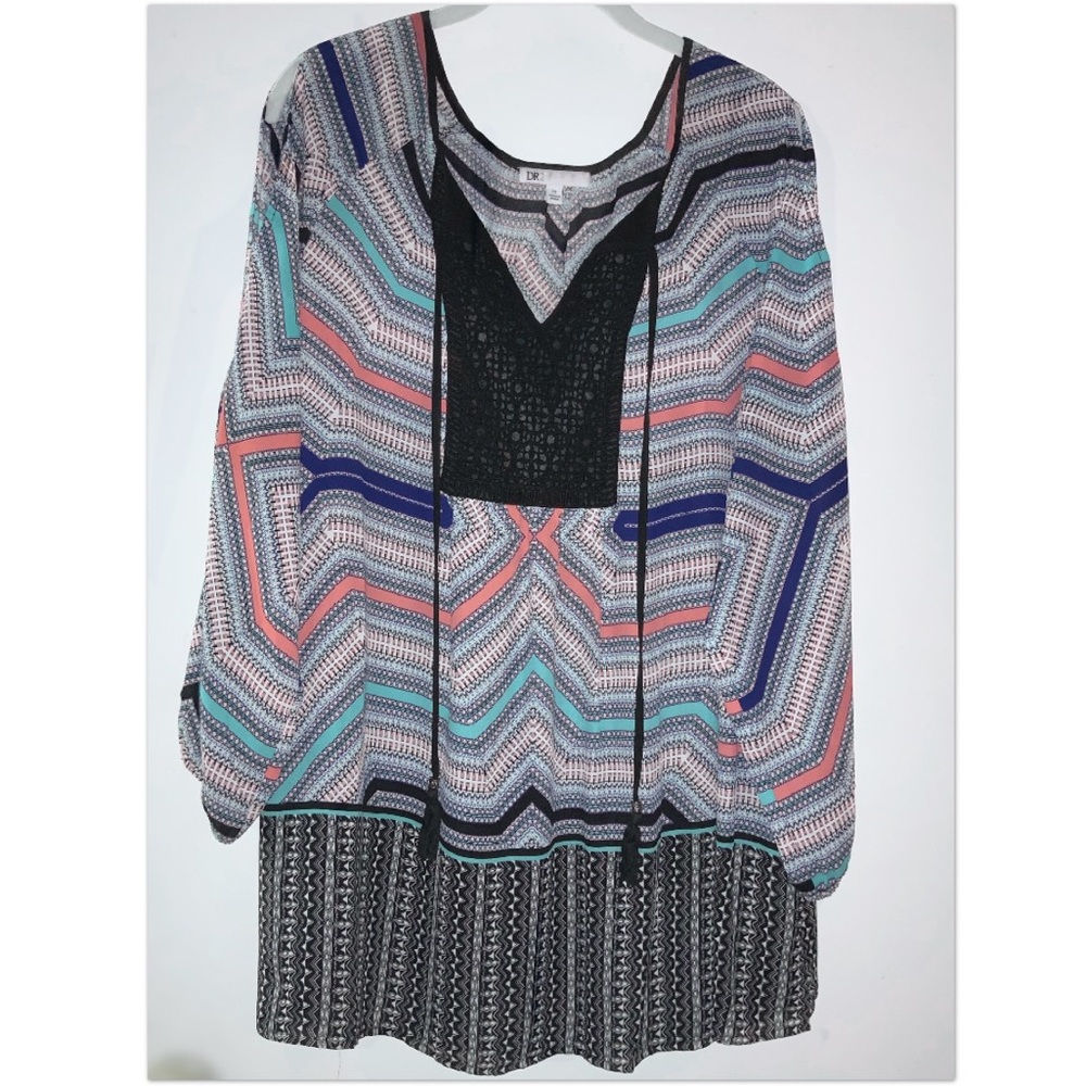 Plus Size Blouse 💞 - Picture 2 of 8